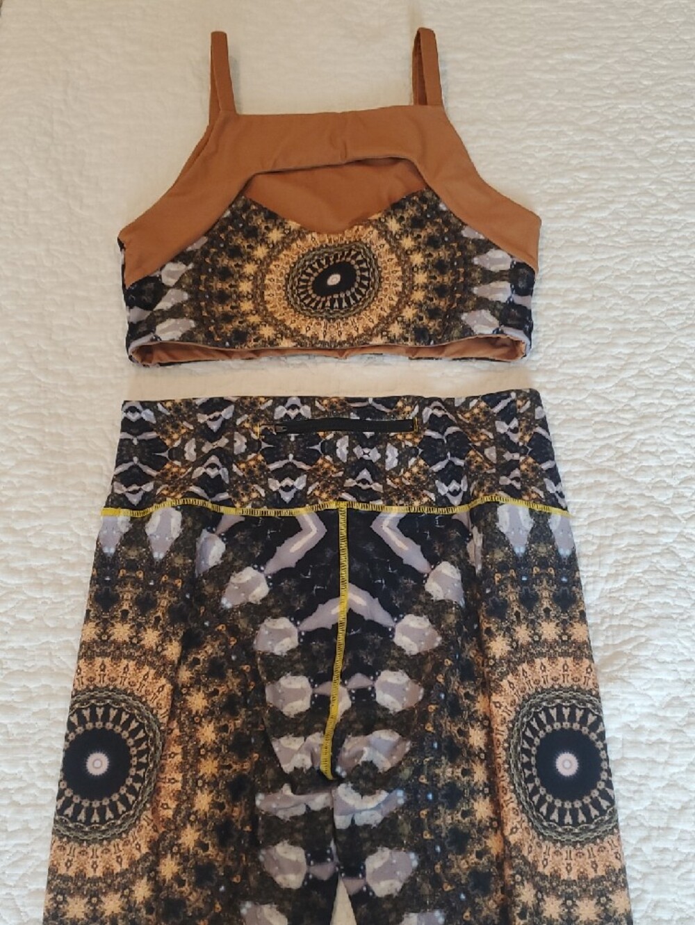 Wolven Black & Gold Mandala Print High-Waist Leggings with Matching Crop Top - Picture 4 of 8